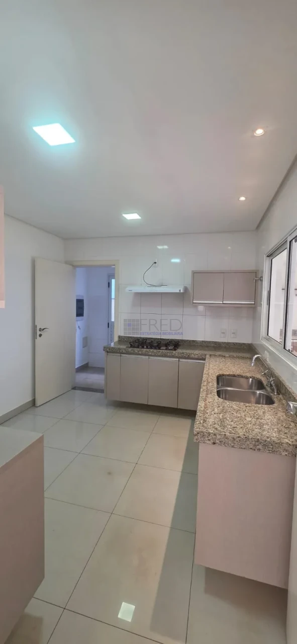 Imagens do imóveis RESIDENCIA Á VENDA - ROYAL MAISON