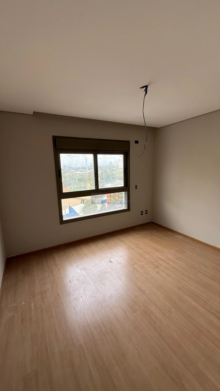 APARTAMENTO A VENDA -NOVO - VISTA LAGO - ANDAR  INTERMEDIARIO
