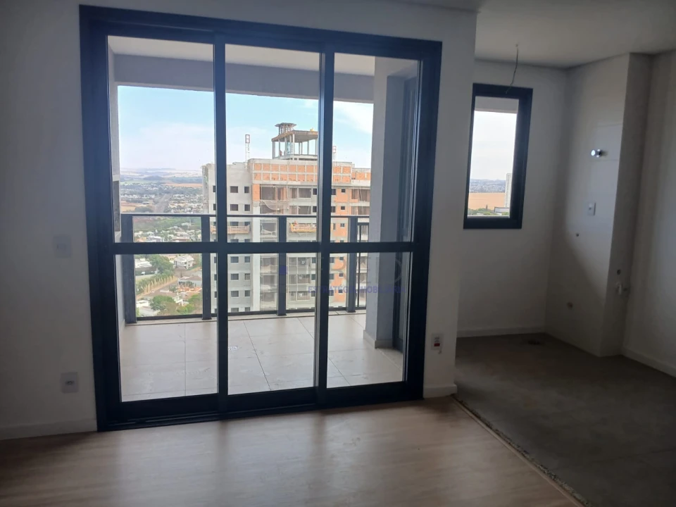 APARTAMENTO A VENDA - SENSE - ANDAR ALTO, 02 VAGAS DE GARAGEM COM BOX