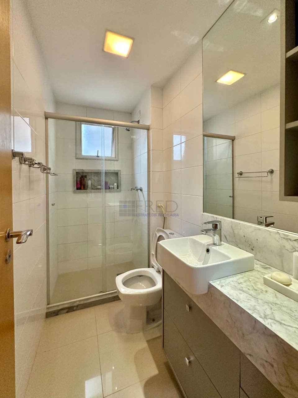 APARTAMENTO A VENDA NO EDIFÍCIO FERNANDO PESSOA