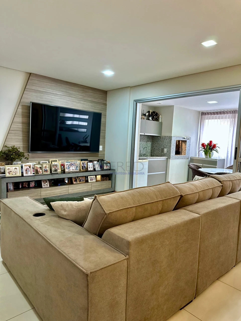 APARTAMENTO A VENDA NO EDIFÍCIO FERNANDO PESSOA