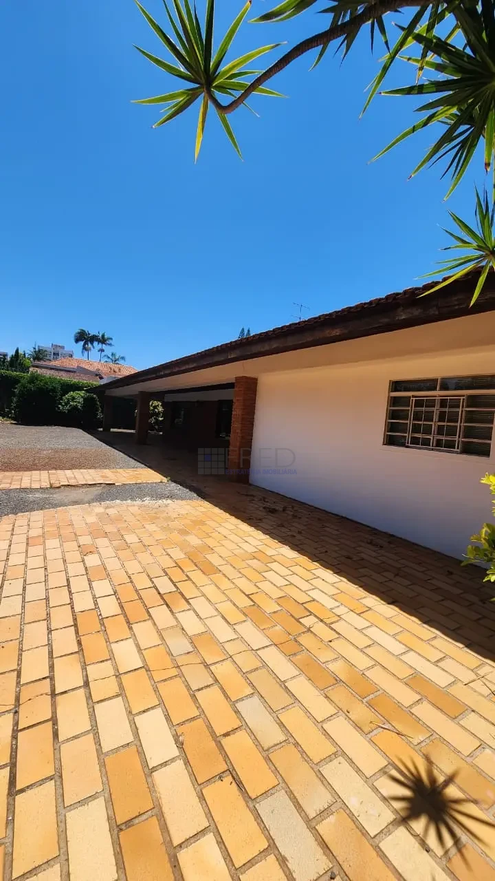 EXCELENTE IMÓVEL COMERCIAL PARA LOCAÇÃO - TOTALMENTE TÉRREO