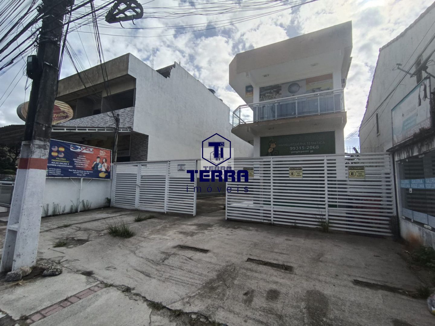 Imagens do imóveis Lojas para venda ou locação. Localização ímpar avenida principal de Itaipuaçu.