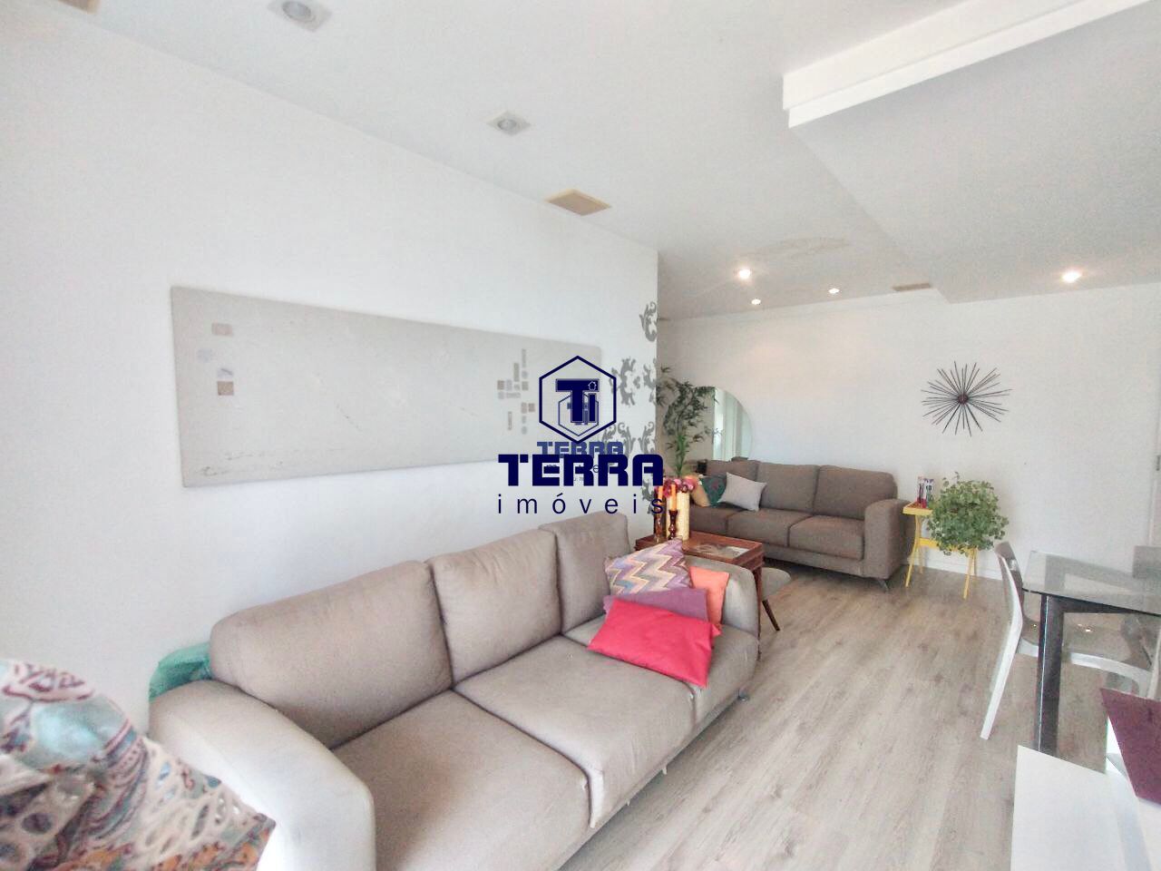 Imagens do imóveis Lindo apartamento com 3 quartos sendo uma suíte, duas vagas com arquitetura dife