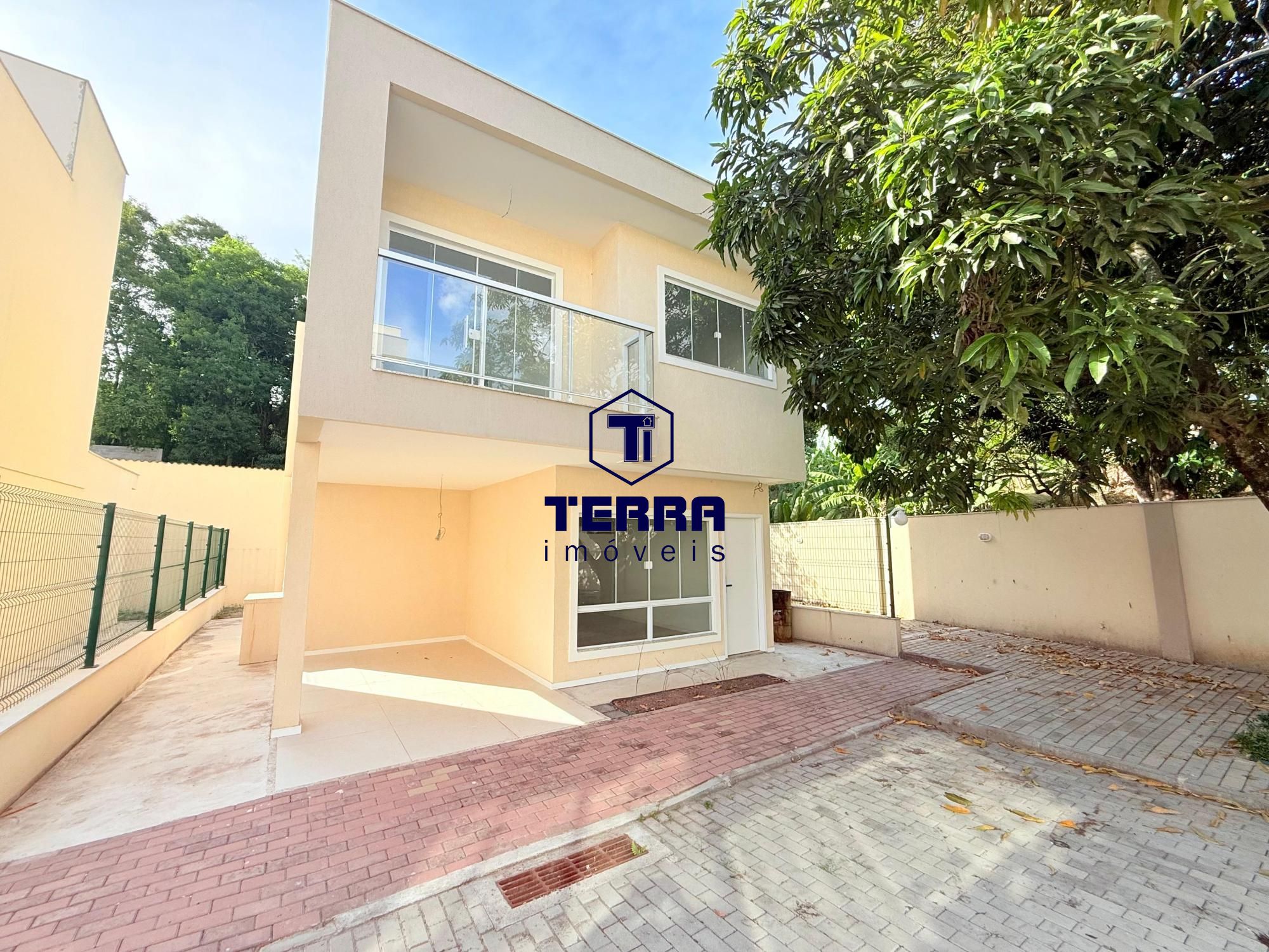 Imagens do imóveis Casa Moderna, com 3 Quartos sendo 2 Suítes – Conforto, Segurança e Alto Padrão!