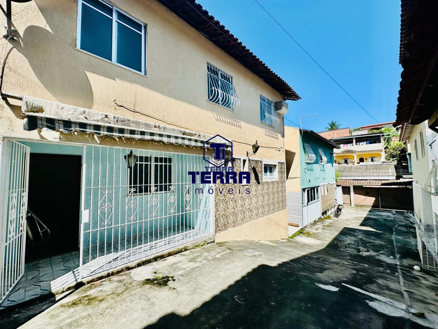 Imagens do imóveis Duplex 3 quartos sendo 1 suíte em Maria Paula. Recém reformada!