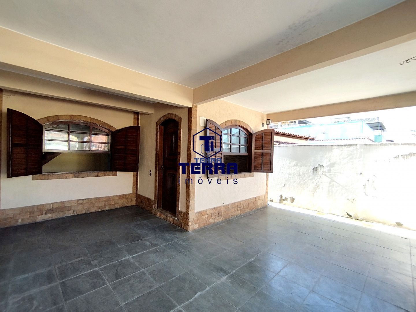 Imagens do imóveis Casa 3 quartos com suíte junto e ao lado do C. E. Mendes Duarte - Mutuá!