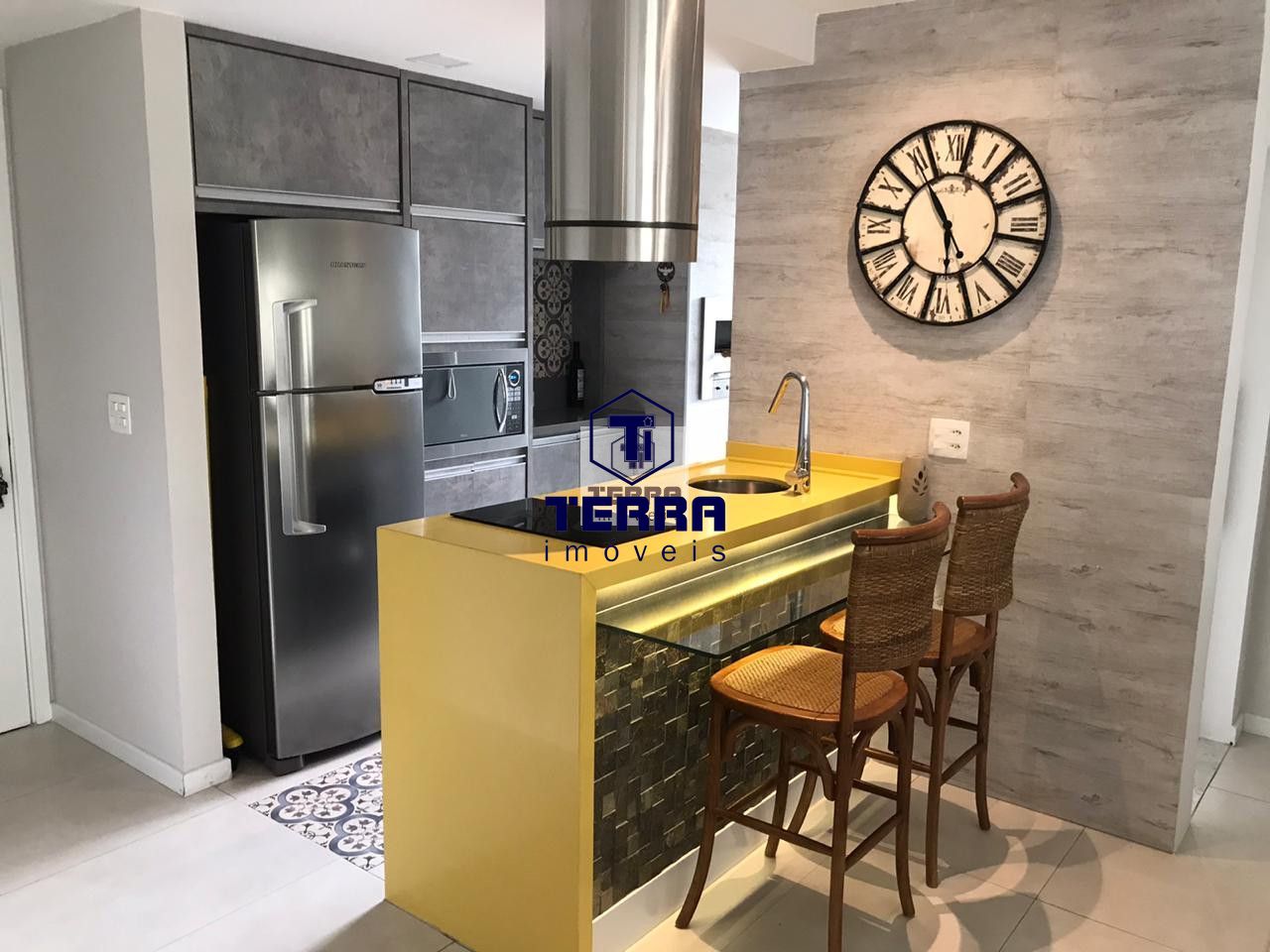 Imagens do imóveis Apartamento moderno, revertido para sala quarto com closet no Portal de Itaipu.