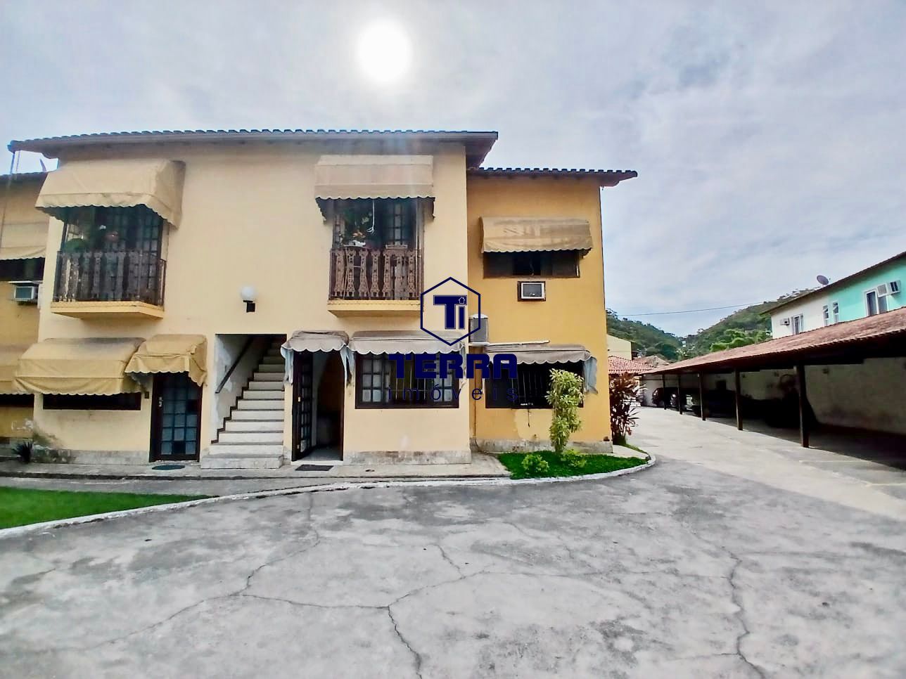 Imagens do imóveis Apartamento em Maria Paula com 2 quartos e quintal privativo. Boa Localização!