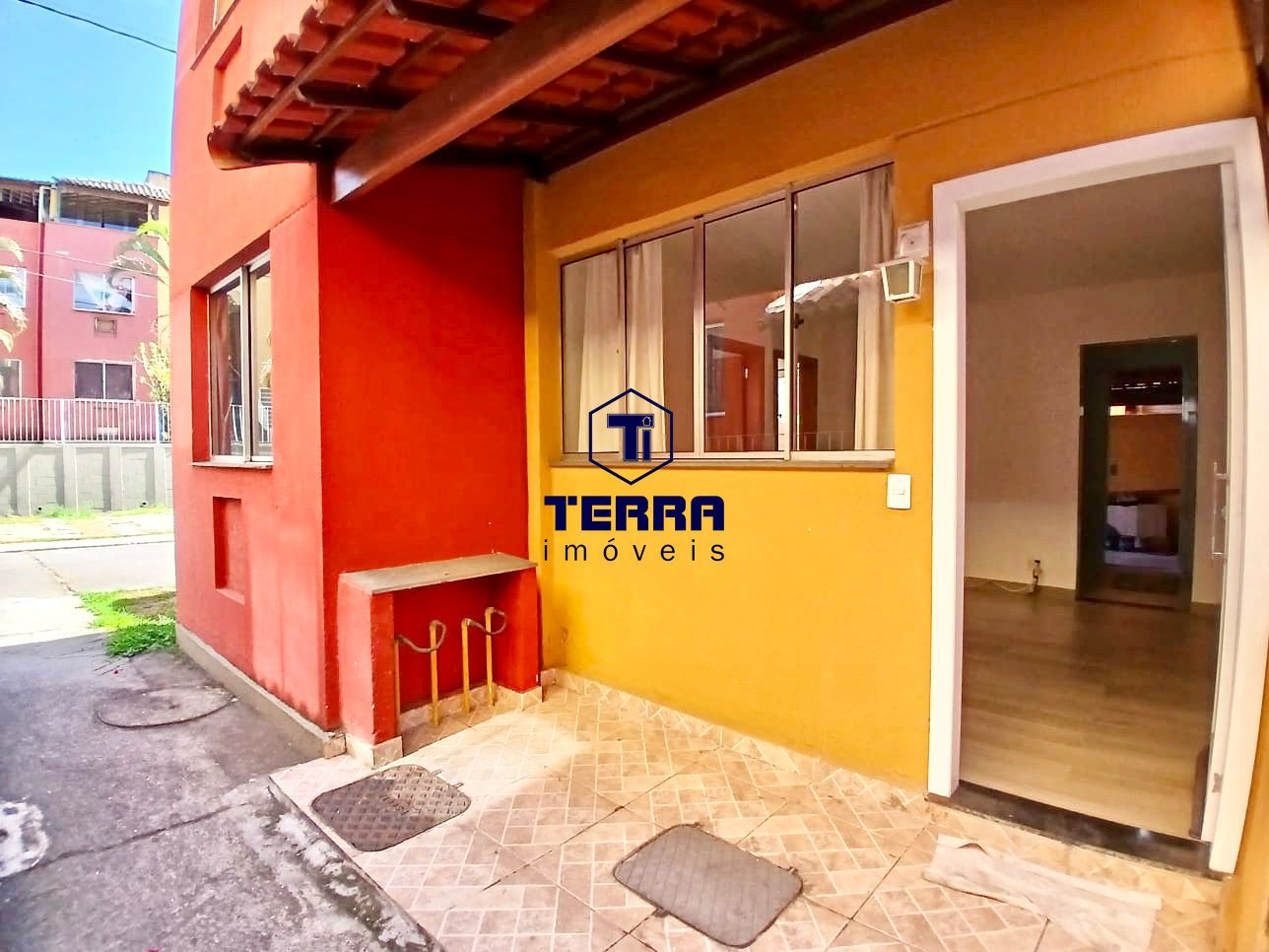 Imagens do imóveis Ótimo apartamento em Maria Paula, com 2 quartos e quintal privativo.