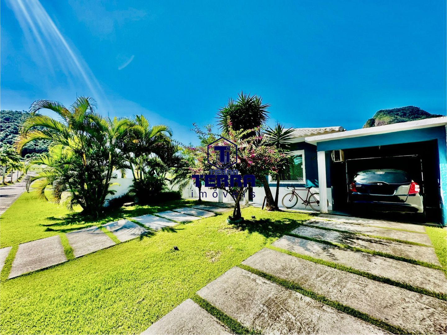 Imagens do imóveis Casa linear em Márica com 3 quartos uma suíte, com piscina e churrasqueira.