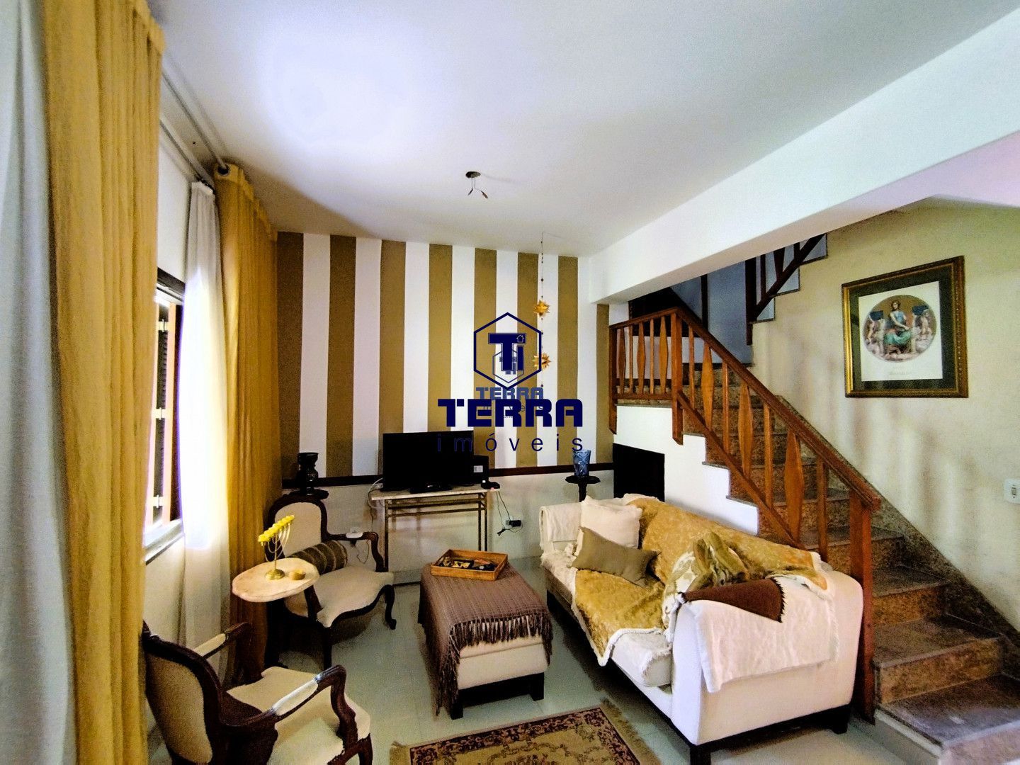 Imagens do imóveis Casa com 3 quartos e suíte em condomínio no Matapaca. Excelente acabamento!