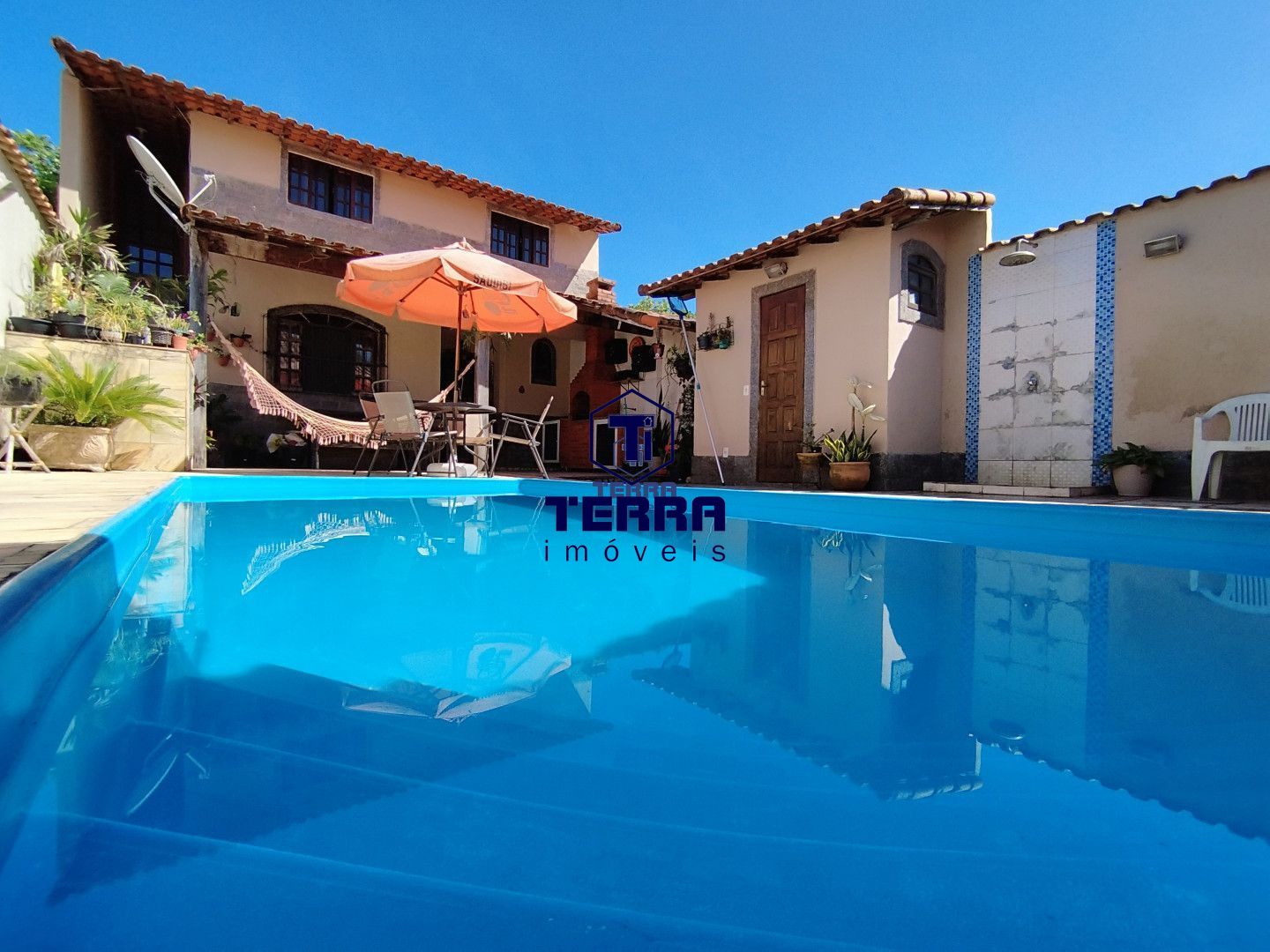 Imagens do imóveis Casa linear 3 quartos (1 suíte) com piscina e edícula no Barroco - Itaipuaçu!