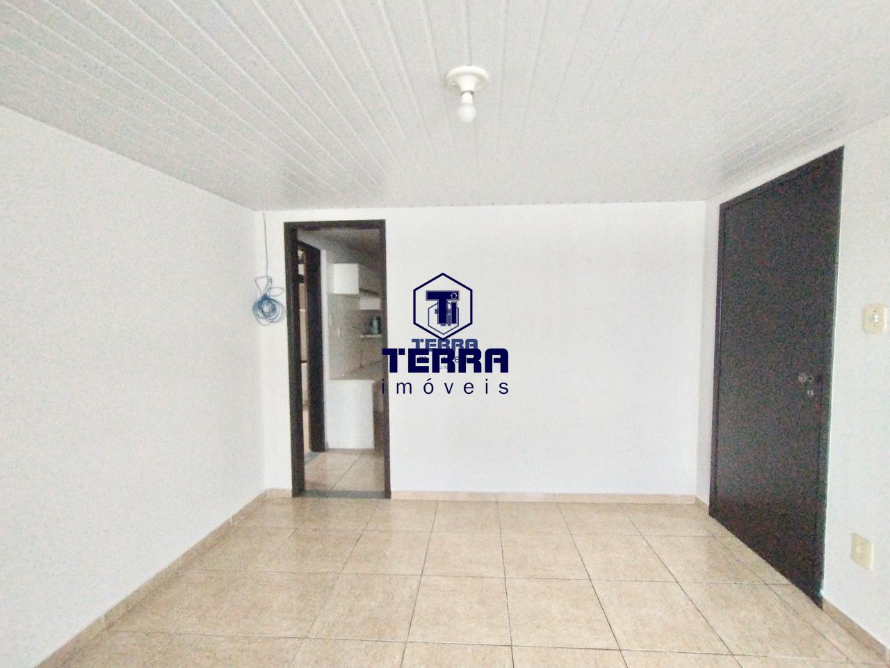 Imagens do imóveis Ótimo apartamento no Laranjal com 2 quartos e varanda. Excelente localização.