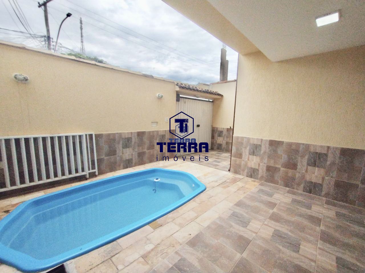 Imagens do imóveis Linda casa duplex com 2 quartos sendo uma suíte e área de lazer em Tribobó.