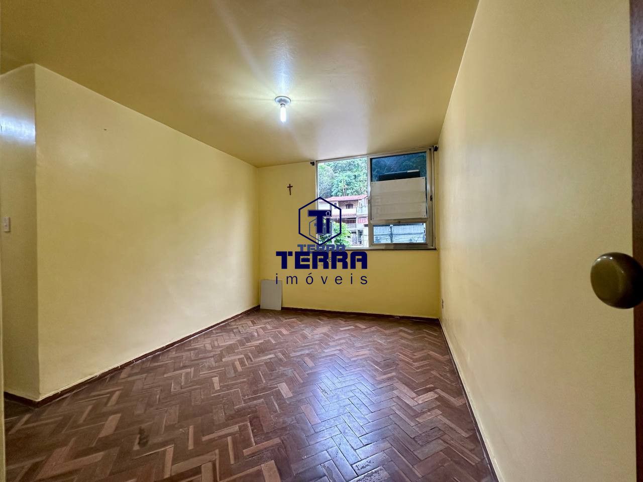 Imagens do imóveis Apartamento 2 quartos em Santa Rosa com ponto de ônibus na porta!