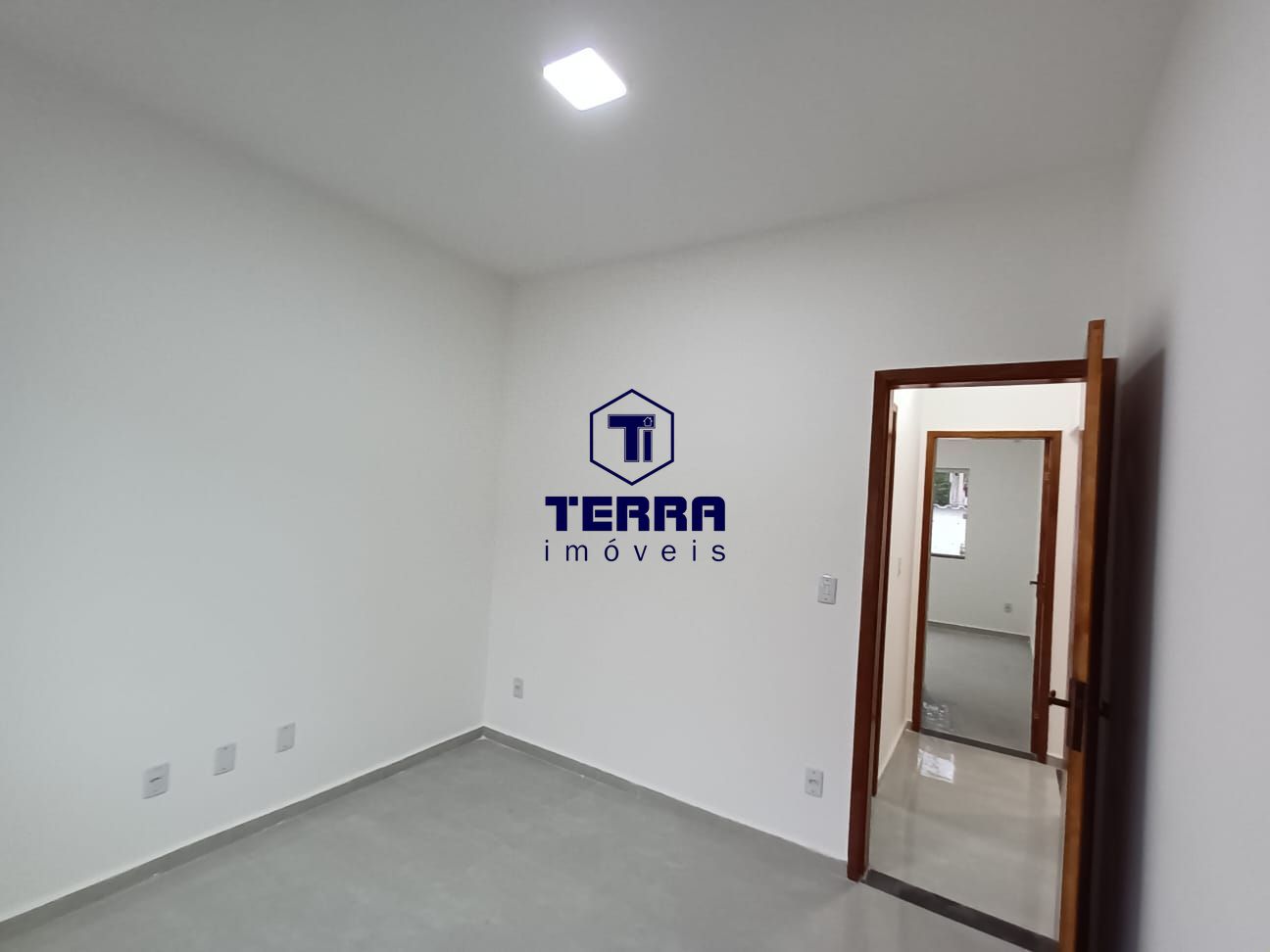 Imagens do imóveis Linear com 3 quartos, sendo 1 suíte e fino acabamento no Alferes Tiradentes.