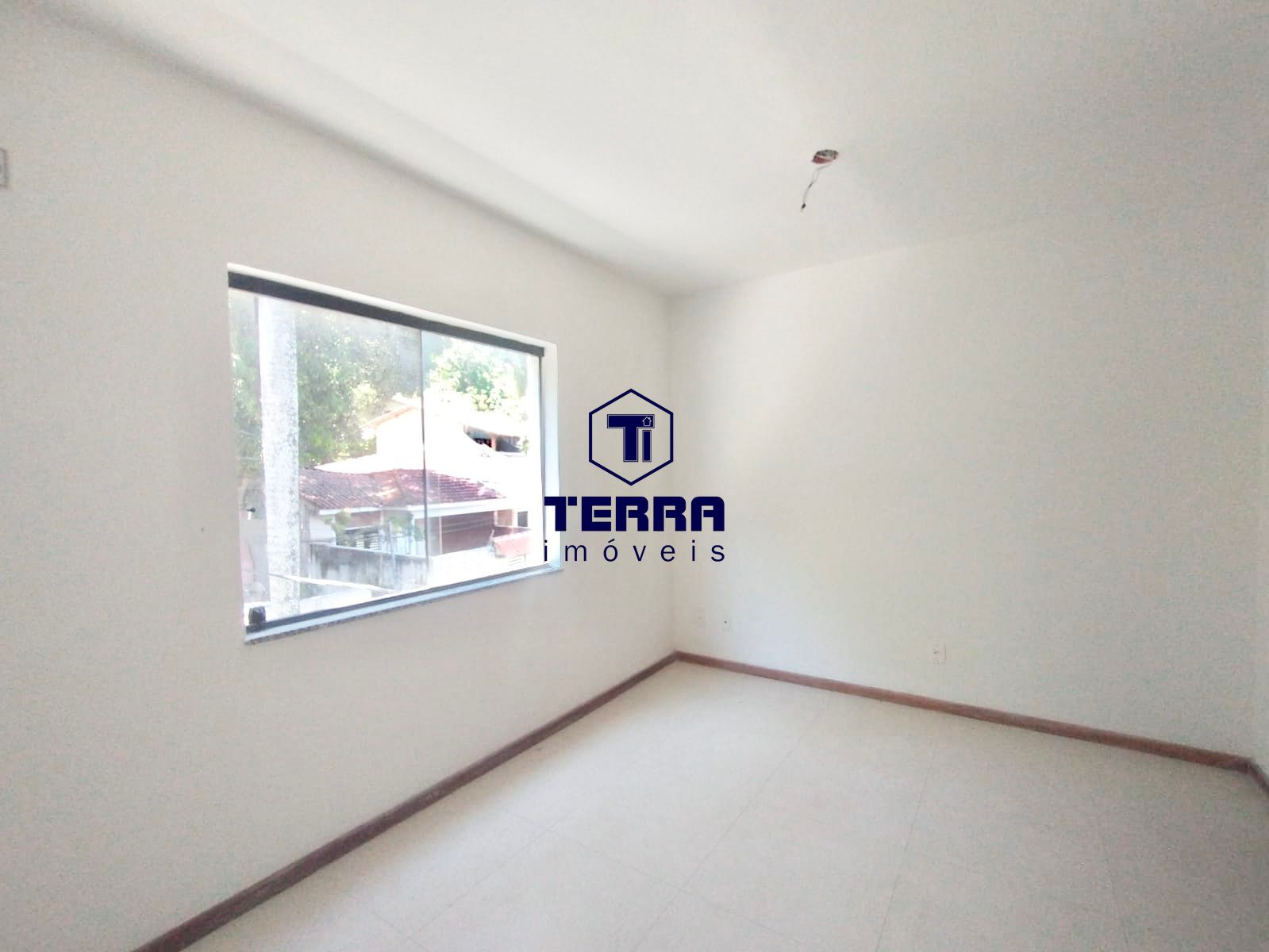 Imagens do imóveis Triplex em Itaipu com 3 quartos, uma suíte, quintal privativo e espaço gourmet.