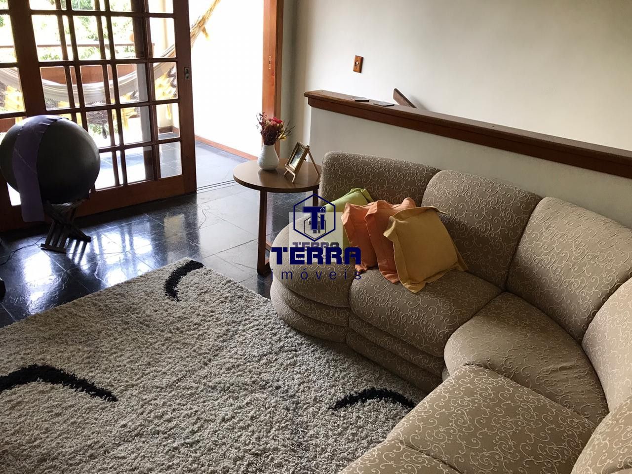 Imagens do imóveis Ampla casa de 3 quartos com quintal arborizado no Badú em Pendotiba.