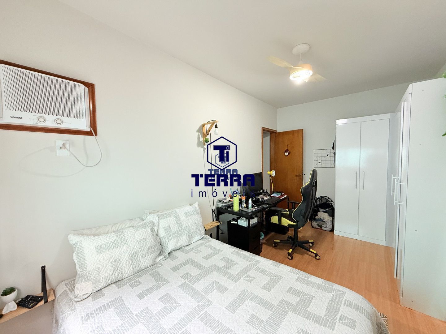 Imagens do imóveis Excelente casa linear de condomínio com 4 quartos, área gourmet e piscina!