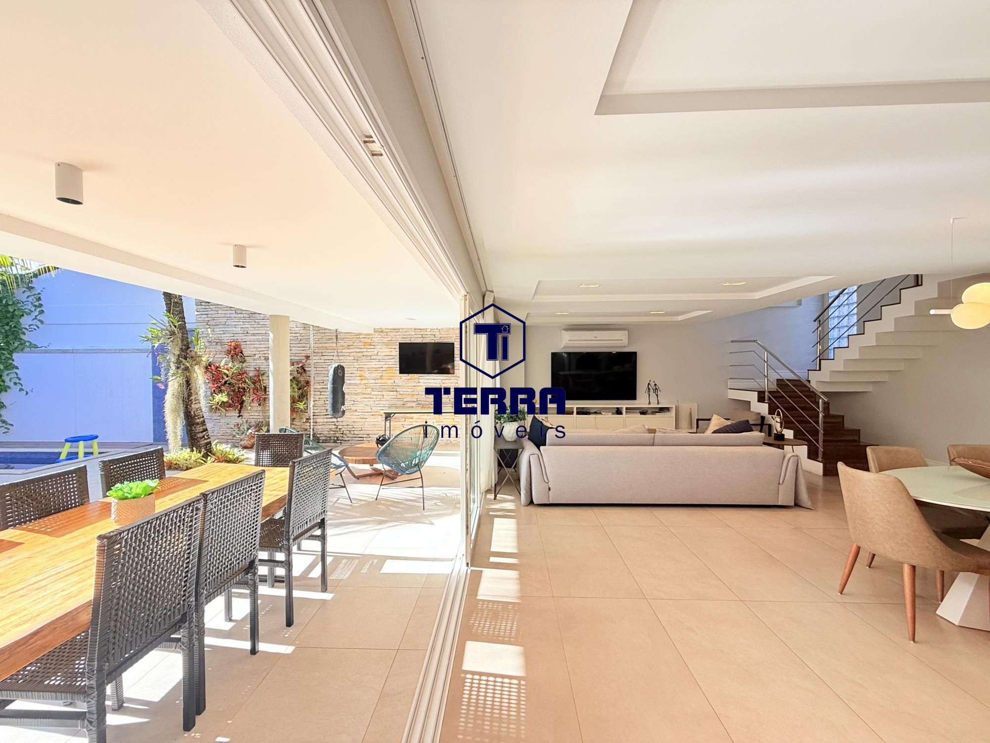 Imagens do imóveis Seu Refúgio de Luxo em Camboinhas – Casa com 4 suítes, piscina e Energia Solar