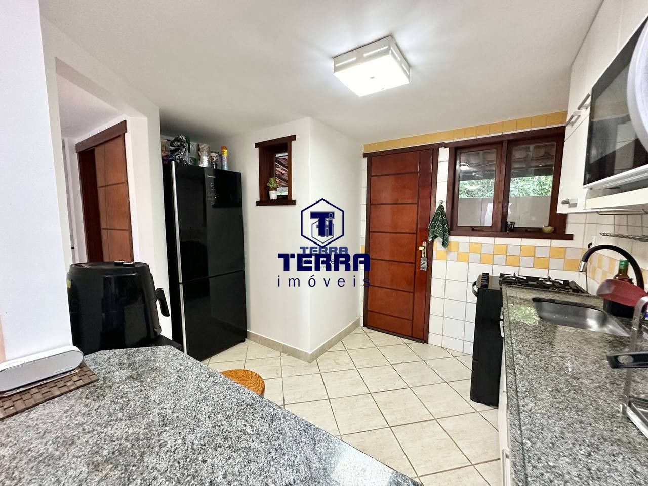 Imagens do imóveis Linda residência de 2 quartos com 2 vagas em Maria Paula!