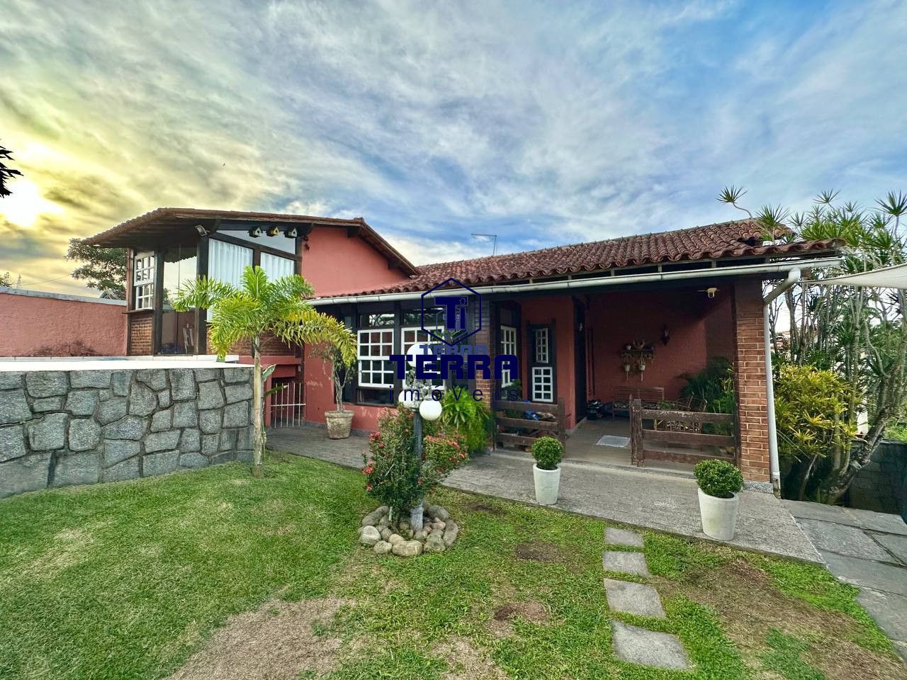 Imagens do imóveis Excelente residência de 3 quartos com suíte em Pendotiba!