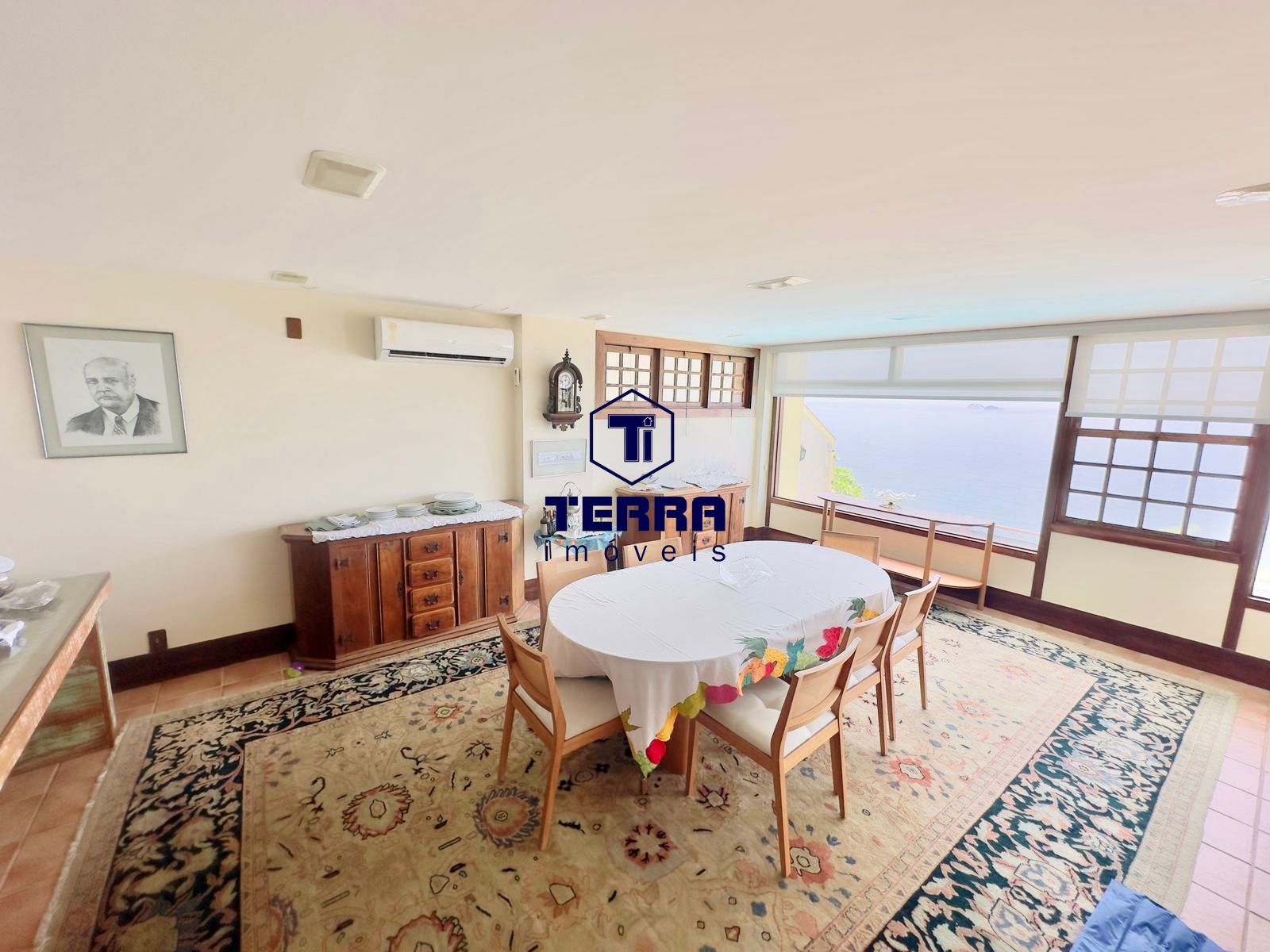 Imagens do imóveis Casa Espetacular no Joá, com 4 suítes , elevador e vista eterna pro mar!!!