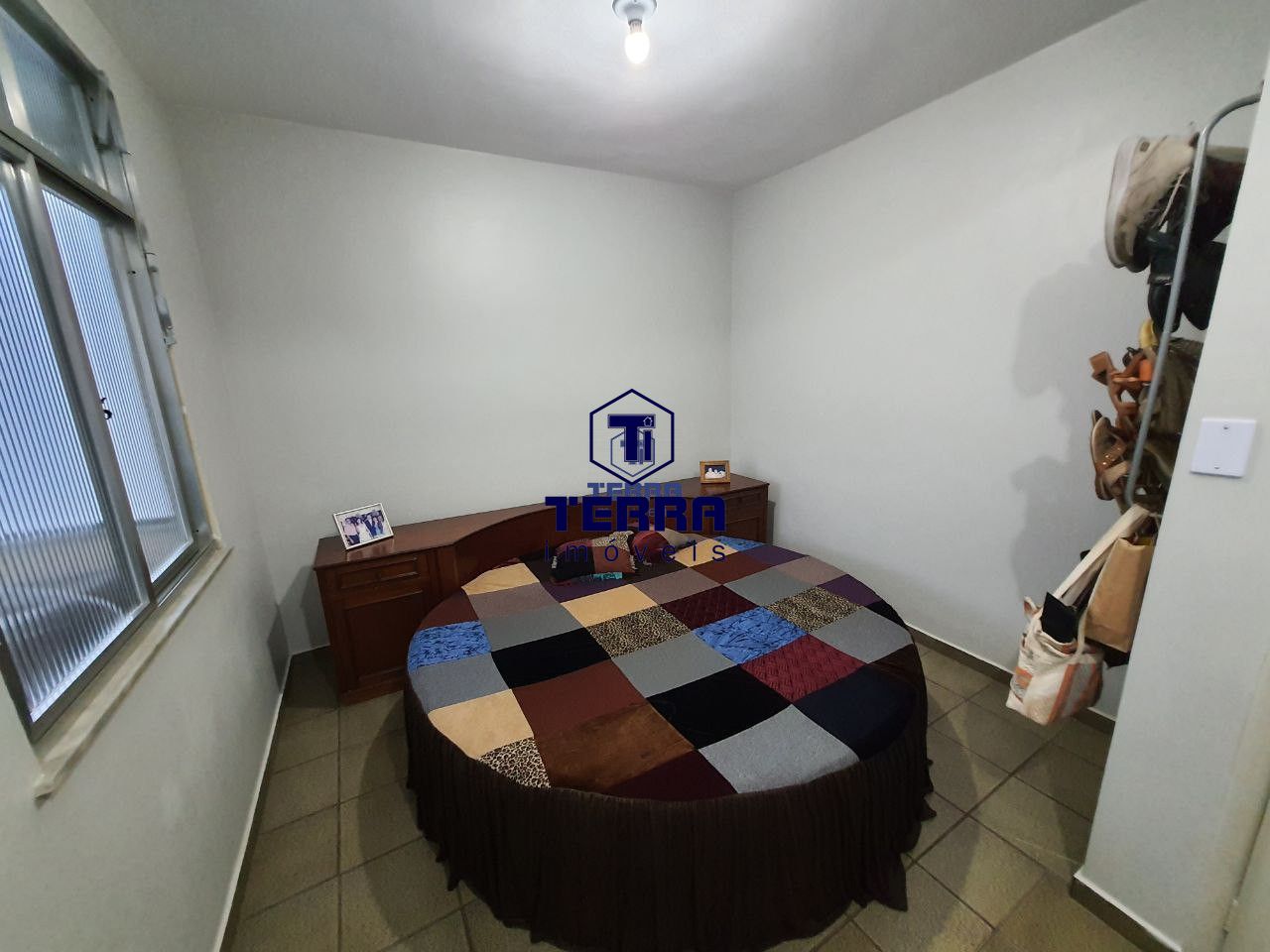 Imagens do imóveis Apartamento com 3 quartos, revertido para 2 quartos com excelente localização em