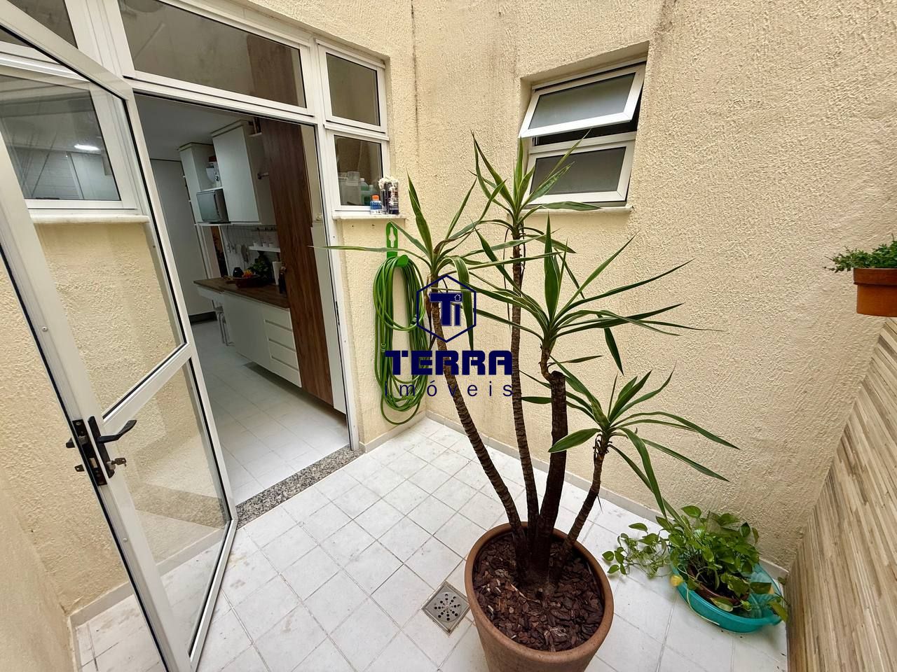 Imagens do imóveis Belíssimo apartamento de 2 quartos com suíte em Maria Paula! Planta generosa.