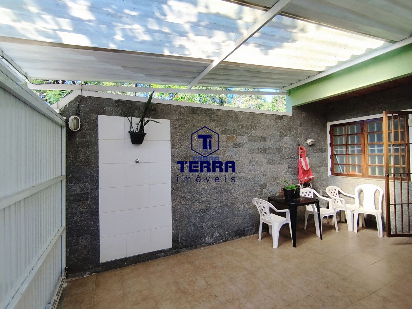 Imagens do imóveis Casa mobiliada 3 quartos com suíte em ótima localização no Mata Paca - Pendotiba
