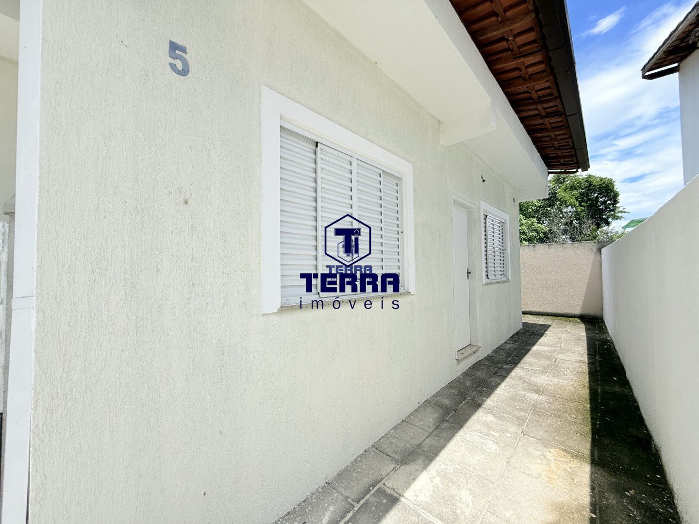 Imagens do imóveis Casa Linear, com 2 quartos recém construída em Niterói