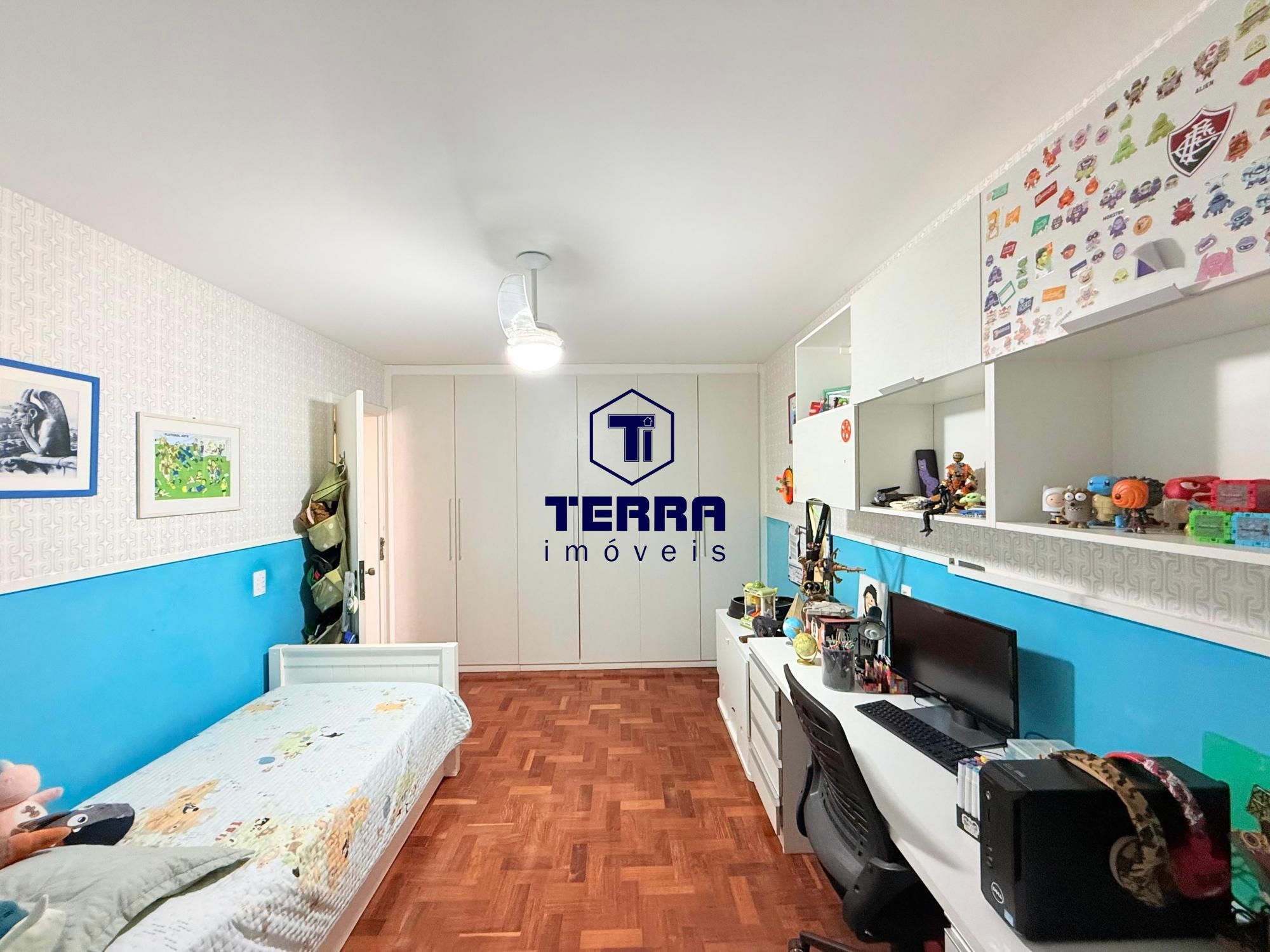 Imagens do imóveis 3 quartos sendo uma suite com banheira em Icaraí, Andar alto