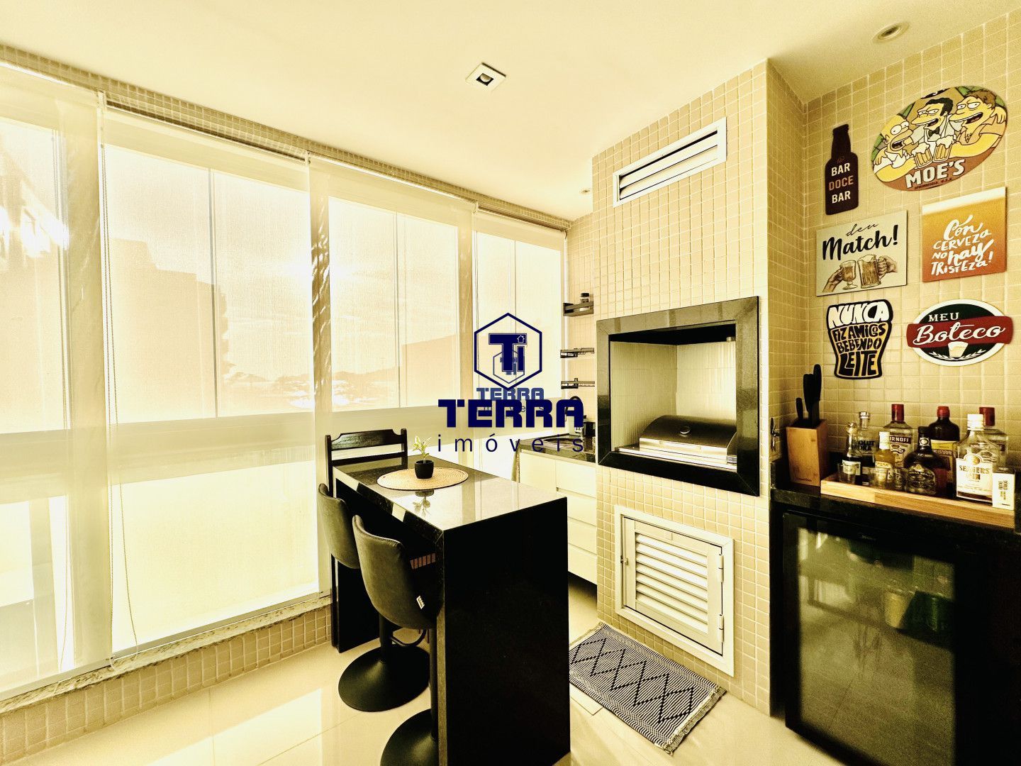 Imagens do imóveis Apartamento vista mar em Charitas com varanda gourmet. Lazer e conforto!