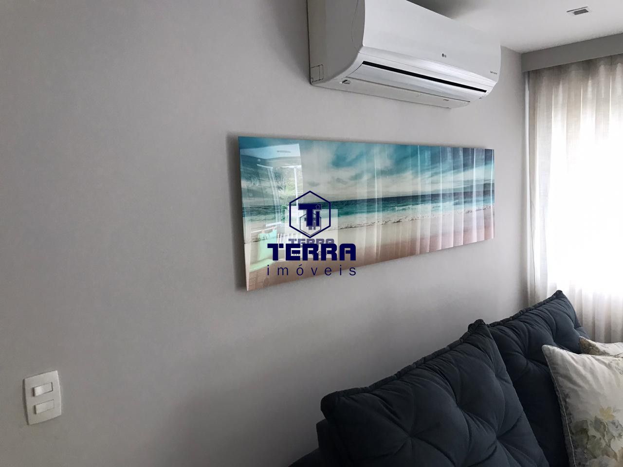 Imagens do imóveis Apartamento moderno, revertido para sala quarto com closet no Portal de Itaipu.