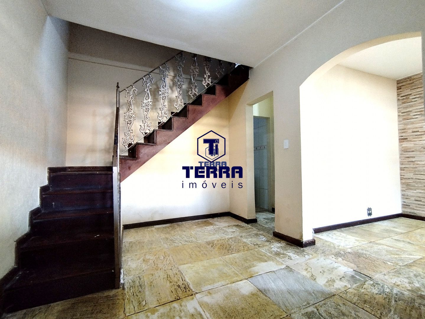 Imagens do imóveis Casa 3 quartos com suíte junto e ao lado do C. E. Mendes Duarte - Mutuá!