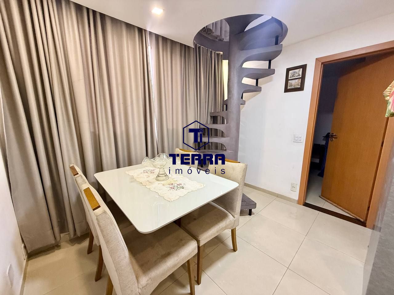 Imagens do imóveis Ótima cobertura de  3 quartos com espaço gourmet em Maria Paula! Exclusividade.