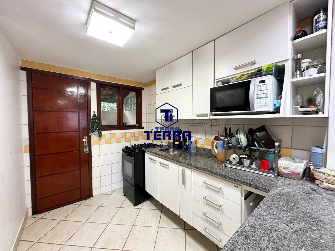 Imagens do imóveis Linda residência de 2 quartos com 2 vagas em Maria Paula!