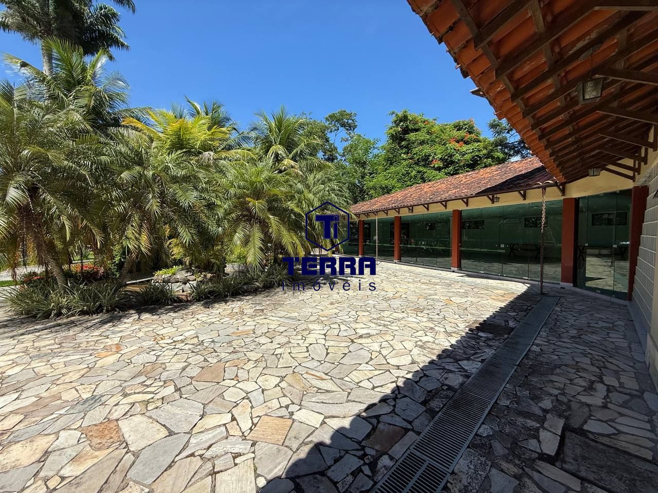 Imagens do imóveis Excelente terreno com 800 m² dentro de condomínio em Maria Paula!