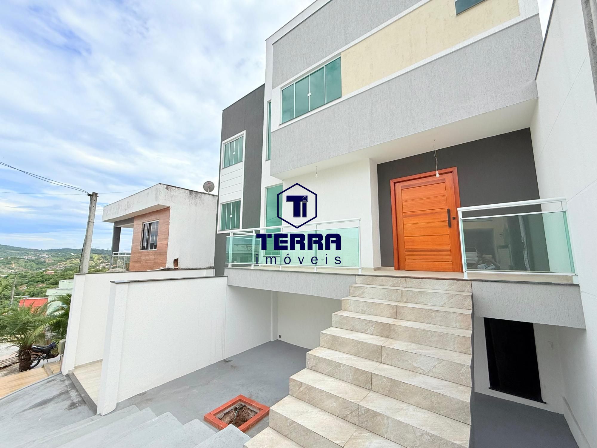 Imagens do imóveis Casa nova com 3 quartos, sendo 1 suíte e closet com vista panorâmica.
