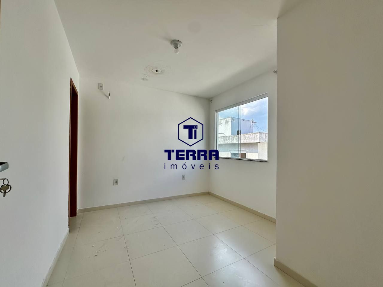 Imagens do imóveis Casa de vila com 2 suítes e vaga coberta ao lado do trevo de Maria Paula!