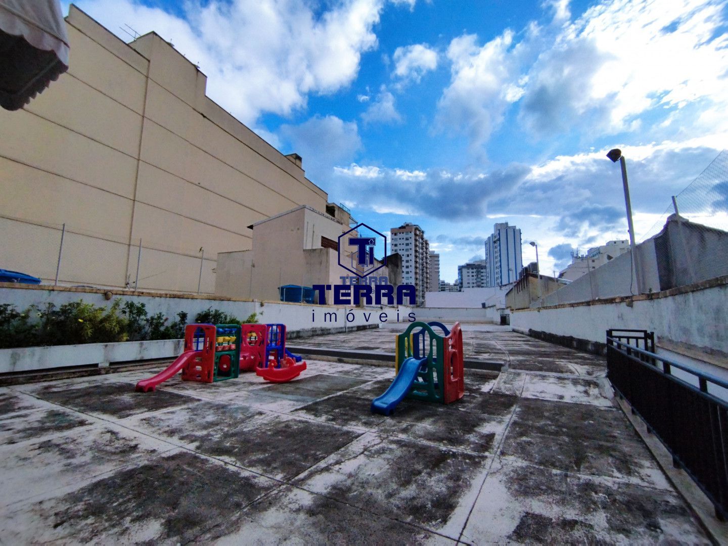Imagens do imóveis São 2 quartos com suíte em 100m² todo reformado em Jardim Icaraí!