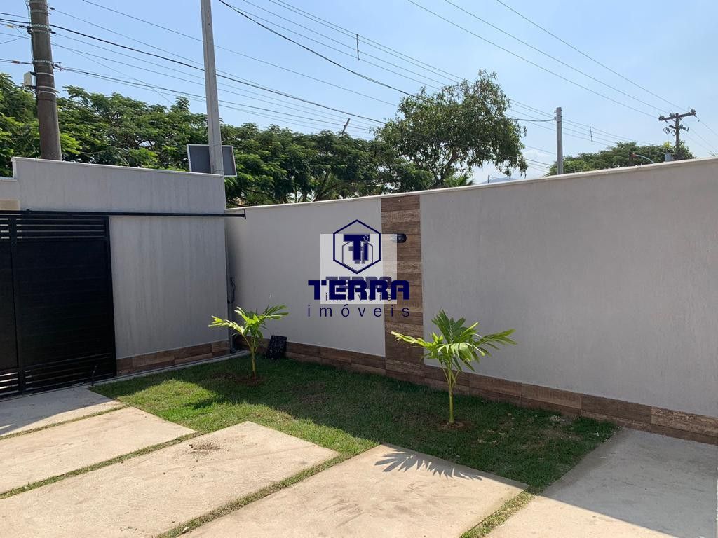 Imagens do imóveis São 3 quartos sendo 1 suíte junto e ao lado da Estrada dos Cajueiros.