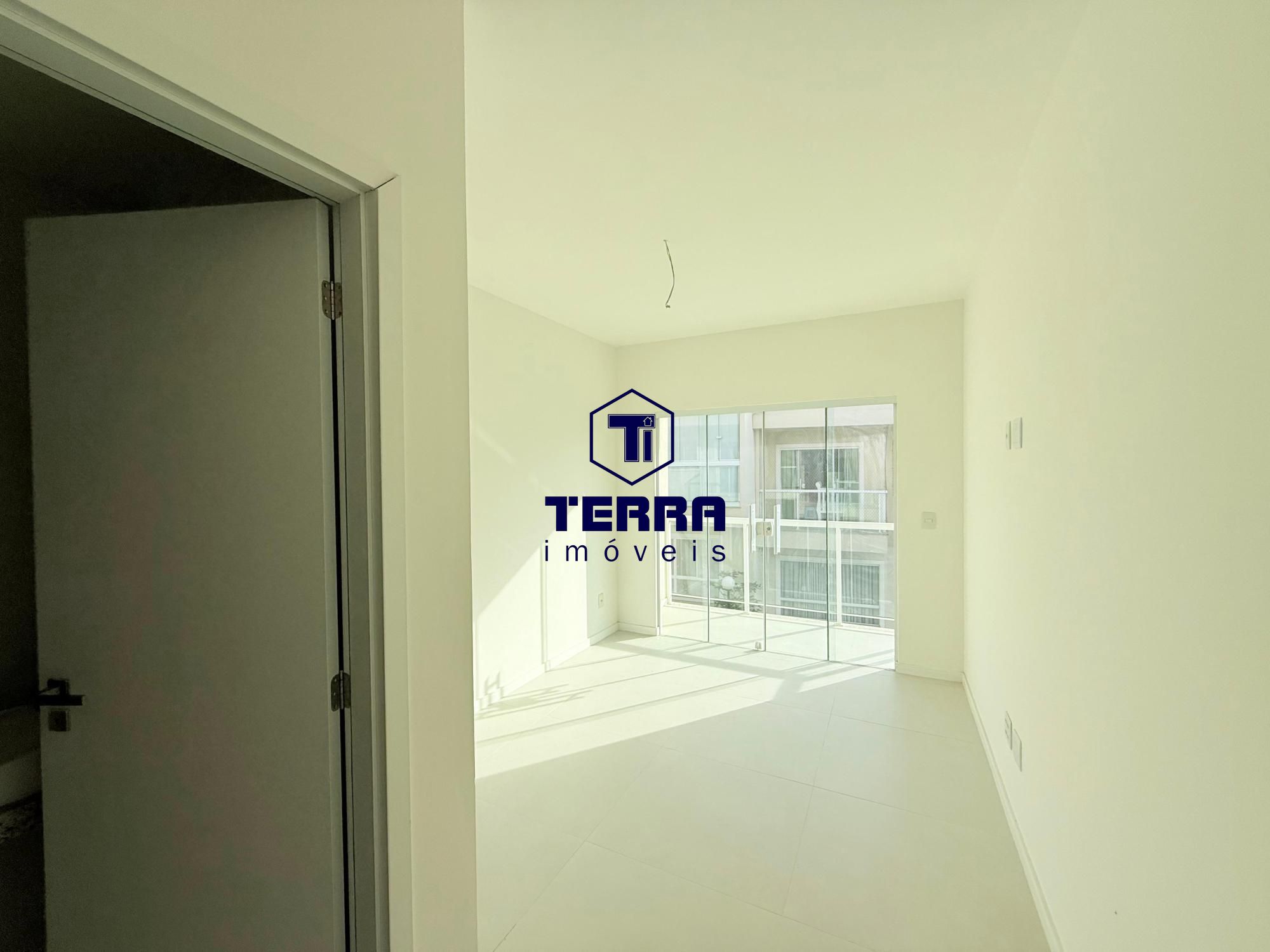 Imagens do imóveis More na região Oceânica, casa nova, com 3 suítes e quintal privativo.