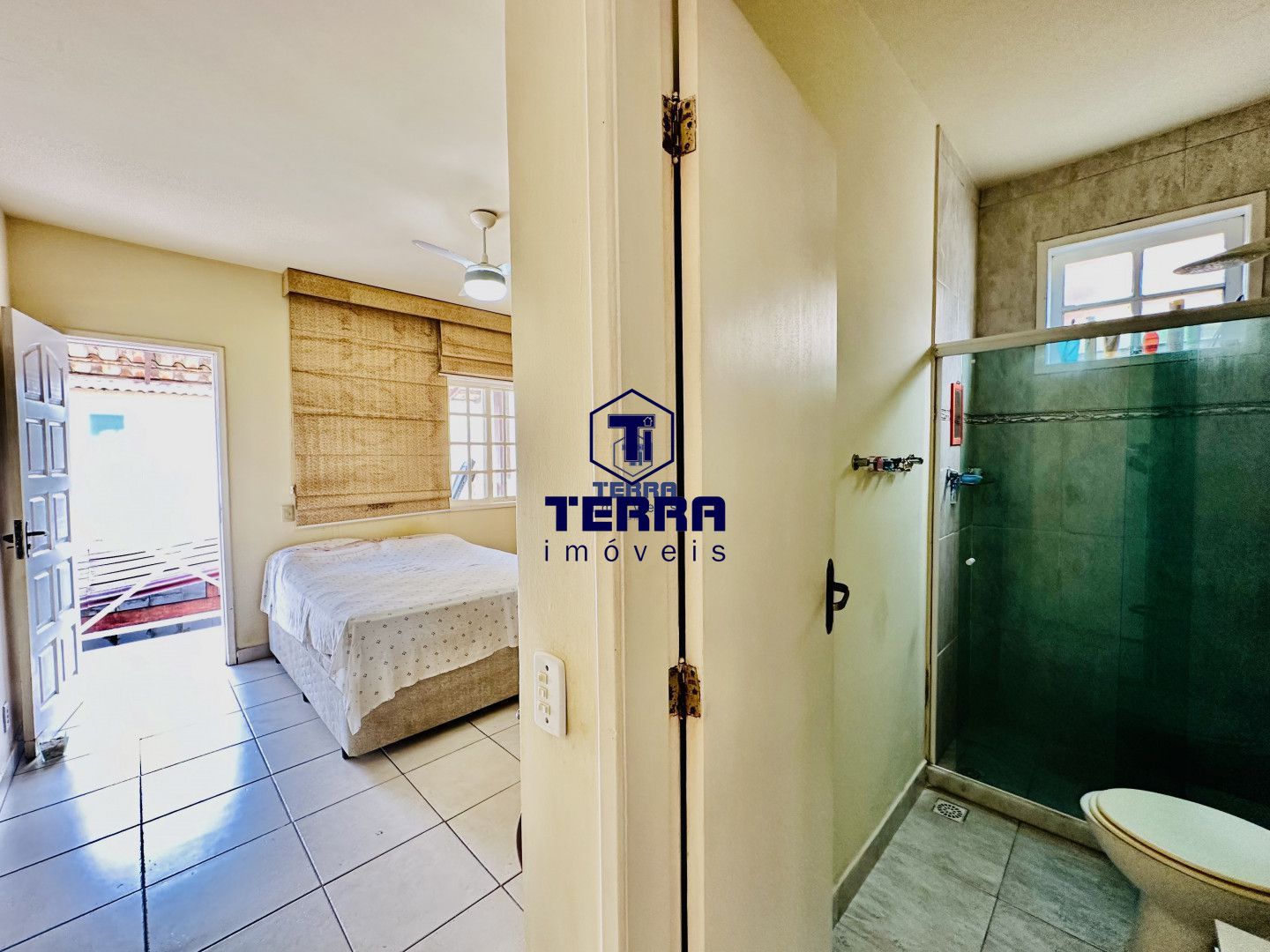 Imagens do imóveis Casa duplex com 3 quartos sendo 1 suíte, com grande quintal, em Maria Paula!