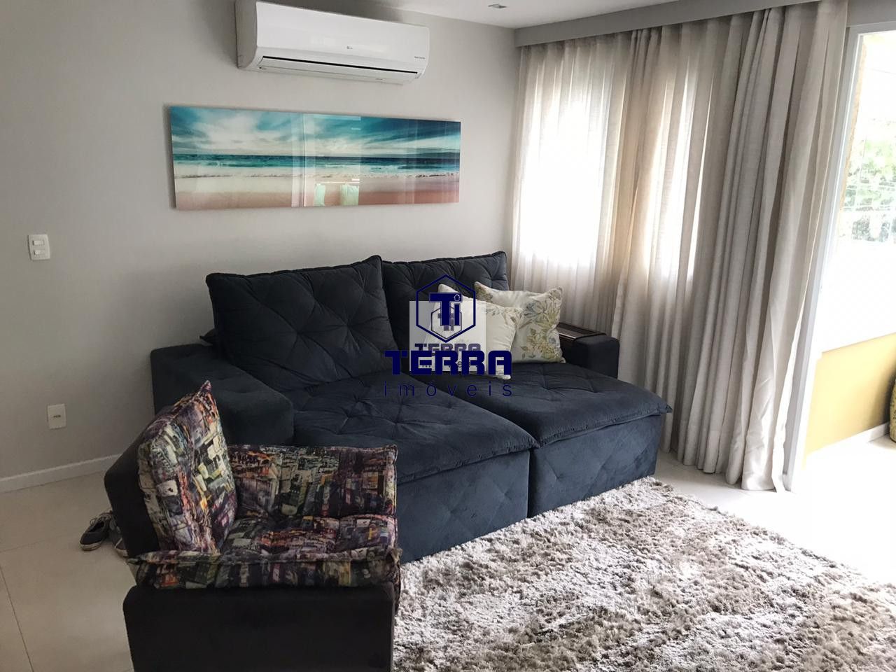 Imagens do imóveis Apartamento moderno, revertido para sala quarto com closet no Portal de Itaipu.