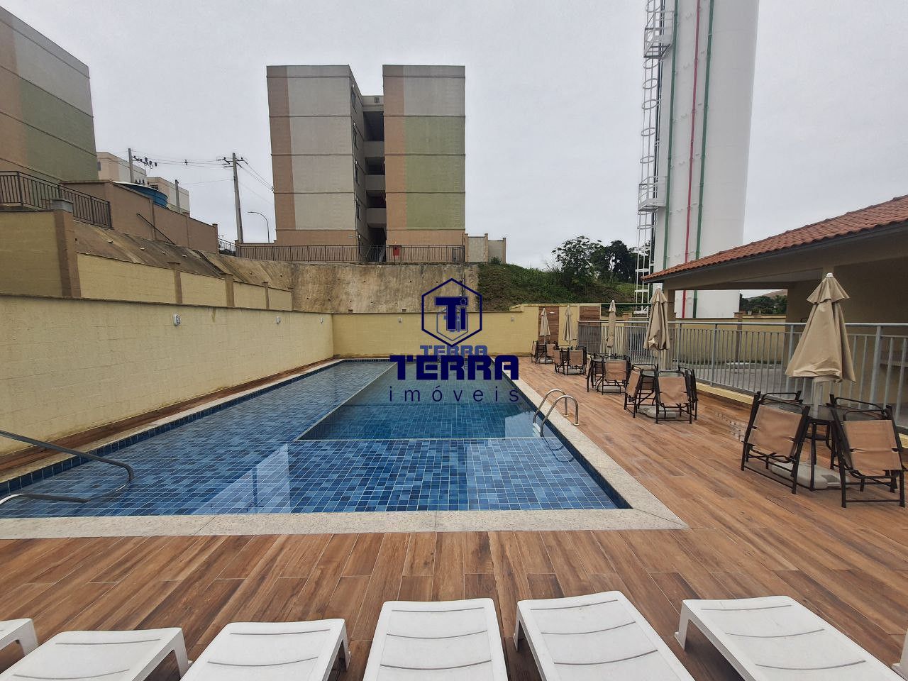 Imagens do imóveis Apartamento em Maria Paula, com 2 quartos, cozinha americana e varada