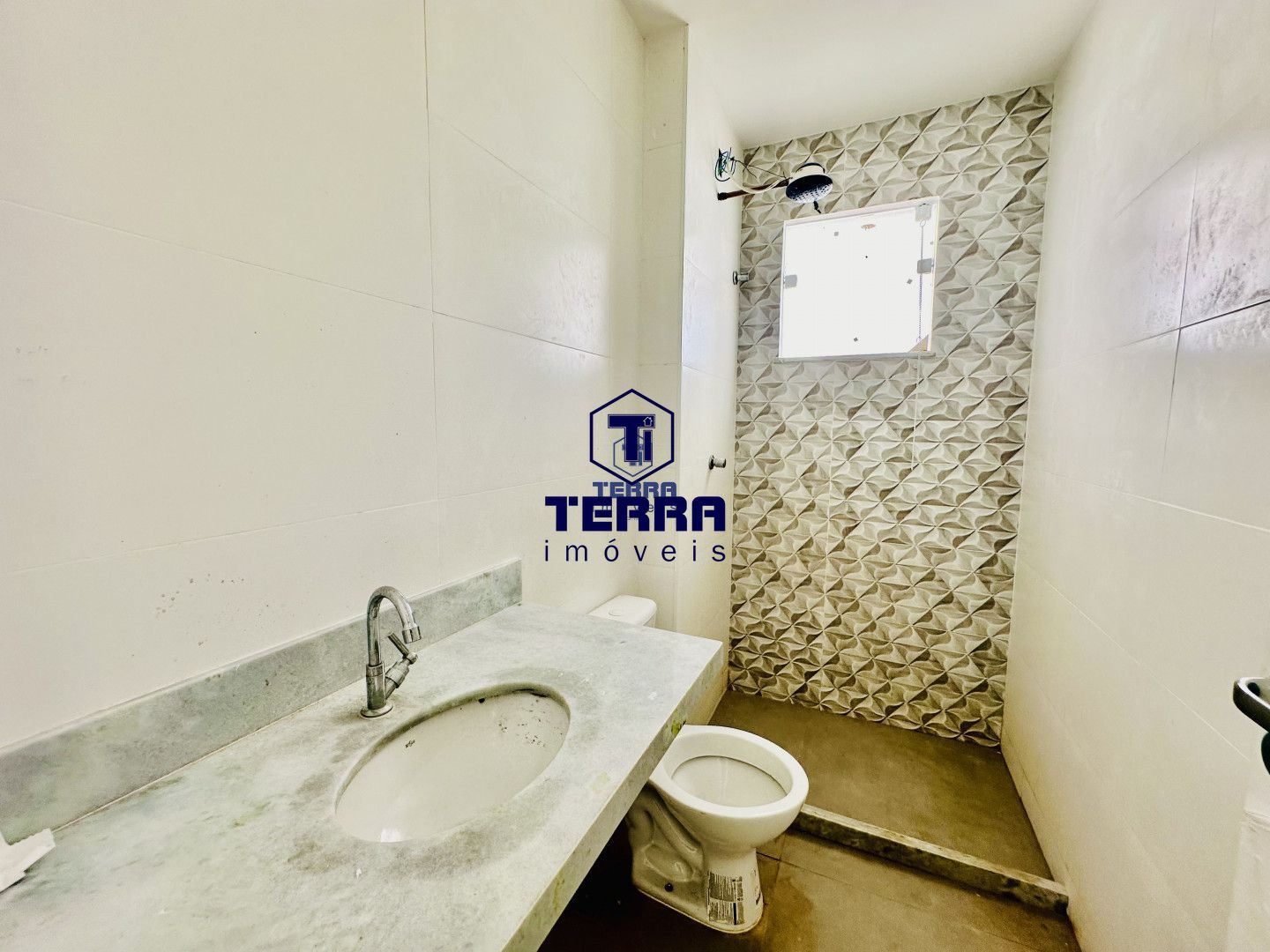 Imagens do imóveis São 3 quartos sendo 1 suíte de primeira locação em ótima localização!!!