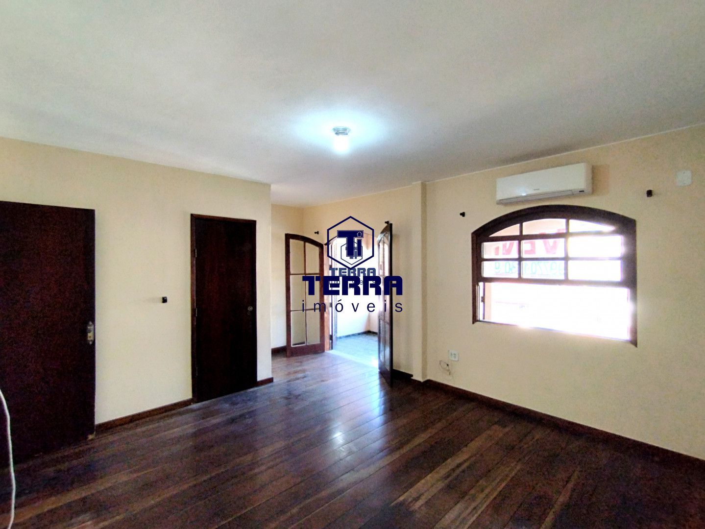 Imagens do imóveis Casa 3 quartos com suíte junto e ao lado do C. E. Mendes Duarte - Mutuá!