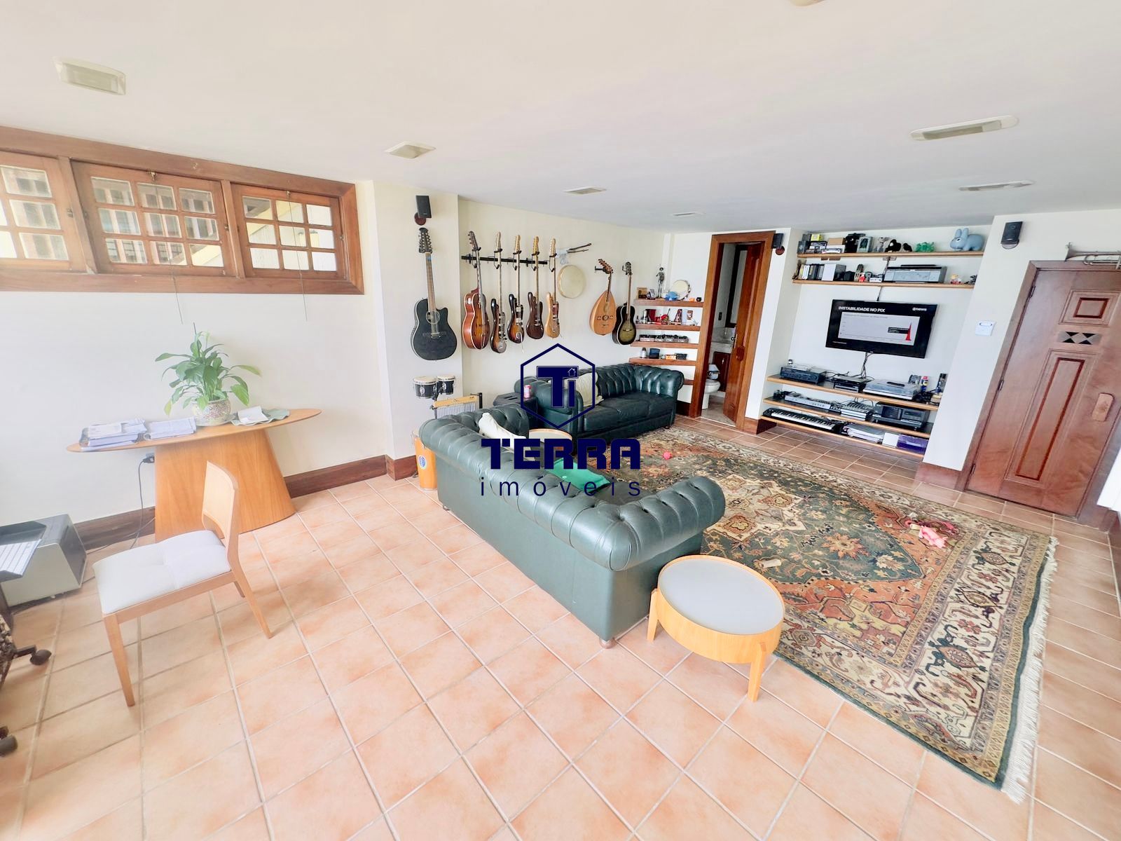 Imagens do imóveis Casa Espetacular no Joá, com 4 suítes , elevador e vista eterna pro mar!!!